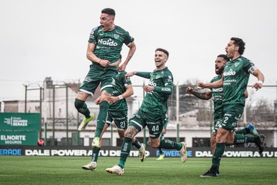 SARMIENTO DE JUN&Iacute;N GAN&Oacute; SU PRIMER ENCUENTRO EN EL CLAUSURA