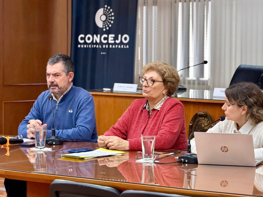 Asistieron Germ&aacute;n Bottero, secretario de Gobierno y Modernizaci&oacute;n y Silvina Bravino, secretaria de Hacienda y Finanzas.