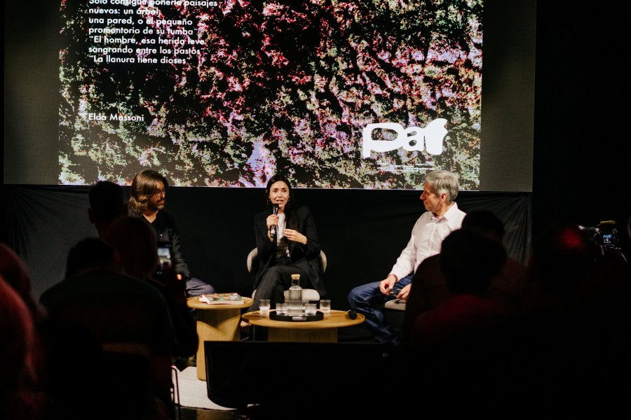 Mauro Williner, Fernanda Navarro y Juan Pablo Brarda en uno de los cap&iacute;tulos de la presentaci&oacute;n de Distrito Joven. (FOTO DJ)