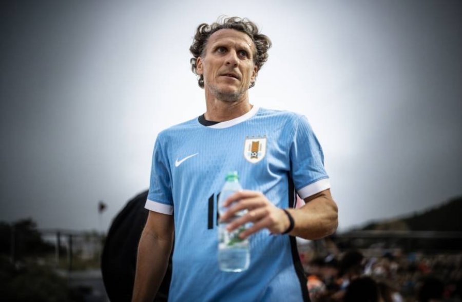 DIEGO FORLAN. El elegido en la vecina orilla.