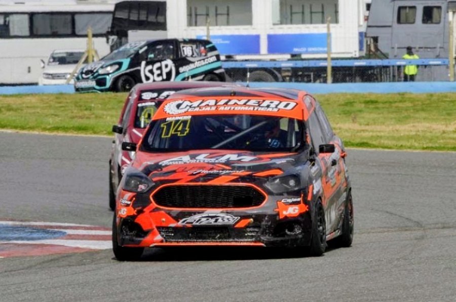 Fabi&aacute;n Mainero y su invitado Franco Beatini fueron 20&deg; con el Ford Ka.