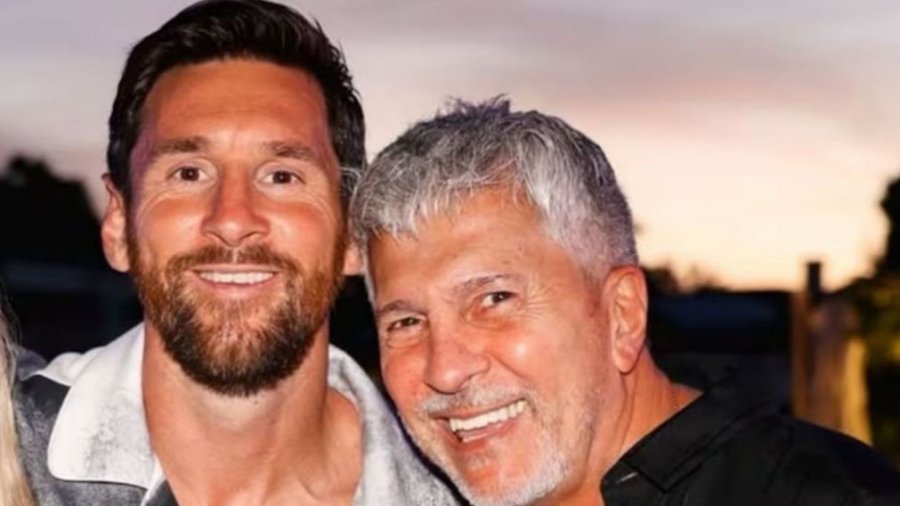 PILAR. Leo Messi junto a su pap&aacute; Jorge, que lo acompa&ntilde;&oacute; a lo largo de toda su carrera.