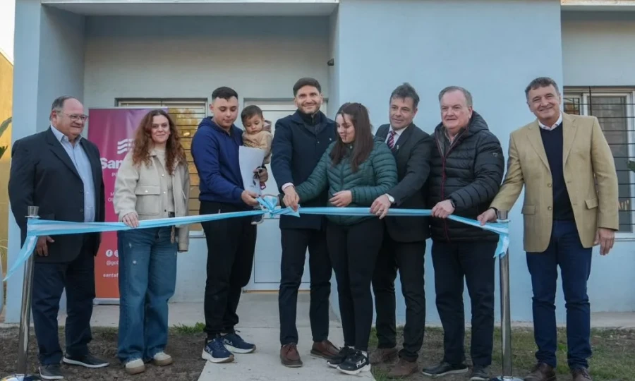 Inauguraci&oacute;n de viviendas en Suardi.