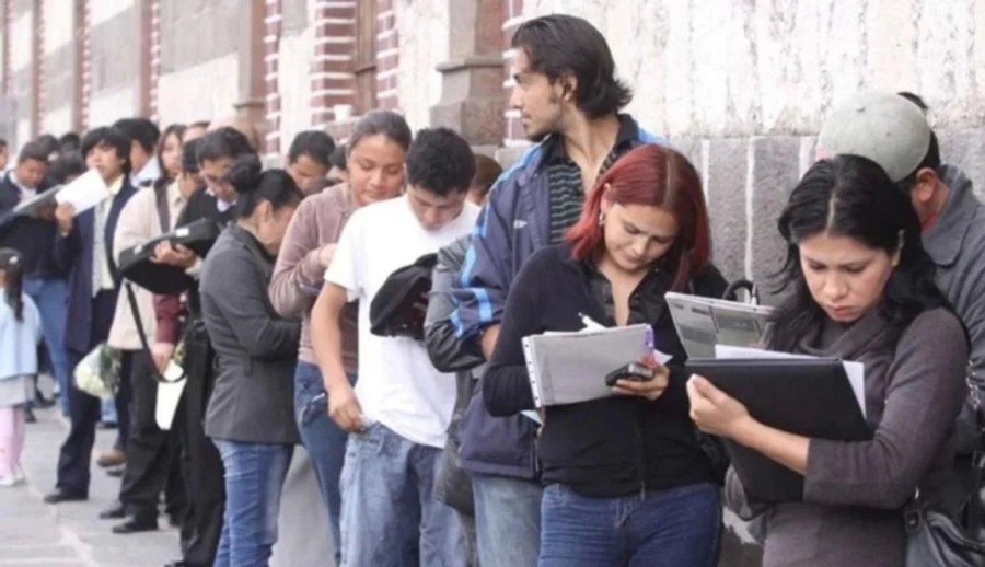 SALARIOS Y COSTO DE VIDA. Un relevamineto compar&oacute; los ingresos, alquileres, alimentos y combustibles en Buenos Aires, Montevideo y Santiago.