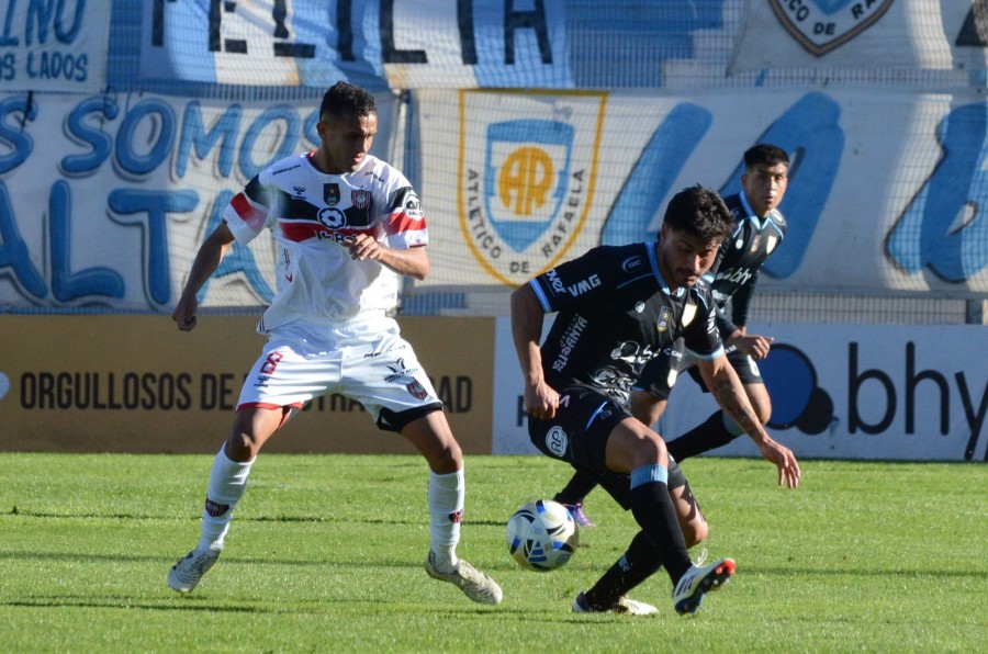 JUAN MART&Iacute;N CAPURRO LUCHANDO POR EL BAL&Oacute;N