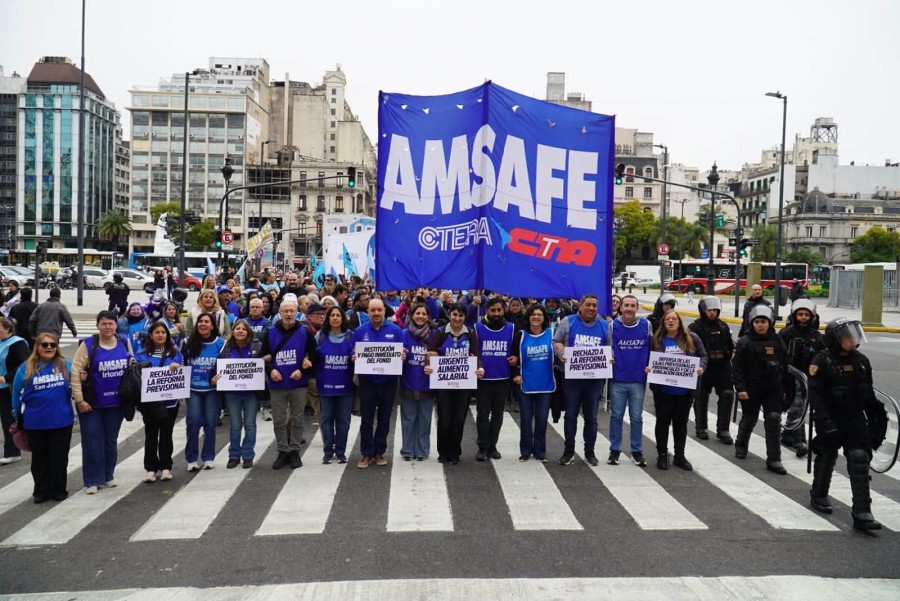 PARO NACIONAL. Amsafe particip&oacute;, durante la semana pasada, de la masiva movilizaci&oacute;n nacional en defensa de la educaci&oacute;n p&uacute;blica.