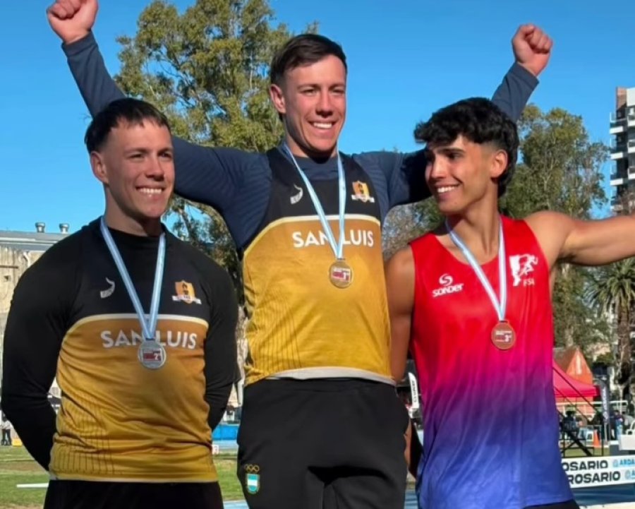 PODIO 100 METROS. Tom&aacute;s Villegas, Lucas Villegas y Tom&aacute;s Mondino.