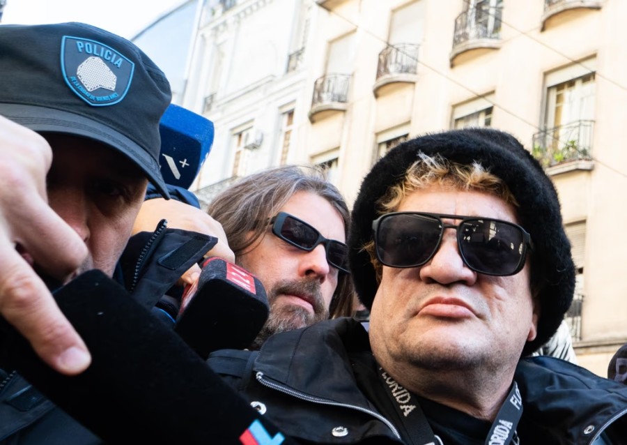 El ex frentista de Viejas Locas lleg&oacute; a los tribunales porte&ntilde;os para afrontar el juicio en su contra por el crimen de Cristian D&iacute;az en julio de 2018.