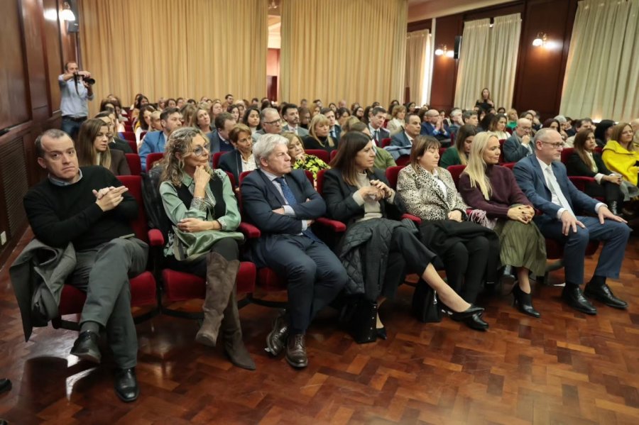 La presentaci&oacute;n de la Oficina de G&eacute;nero de la Corte santafesina reuni&oacute; a una amplia representaci&oacute;n institucional. (FOTO PRENSA PODER JUDICIAL)