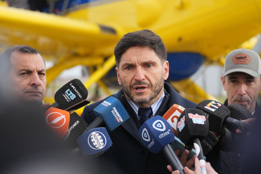 La presentaci&oacute;n se realiz&oacute; en el hangar destinado a la flota provincial en el Aeropuerto Internacional Rosario &ldquo;Islas Malvinas&rdquo;.