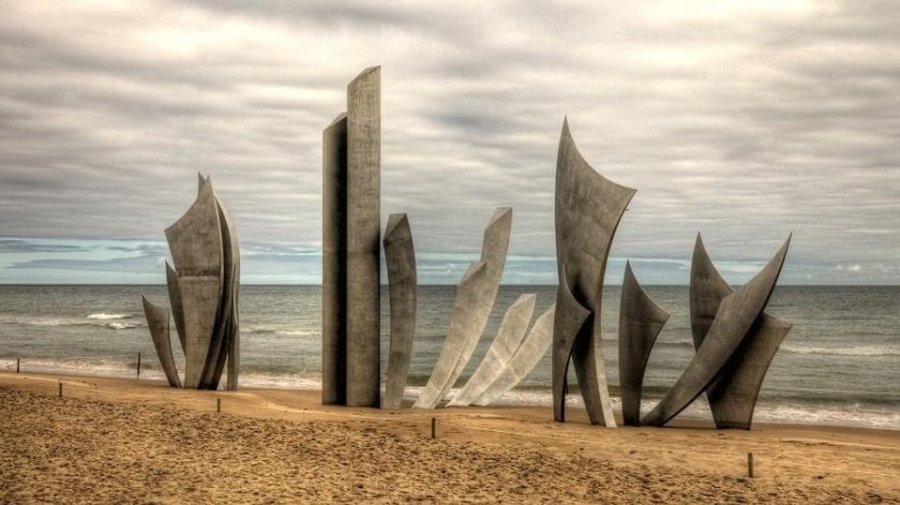 Las playas del D&iacute;a D en Normand&iacute;a, un sitio que defini&oacute; a la Segunda Guerra Mundial.