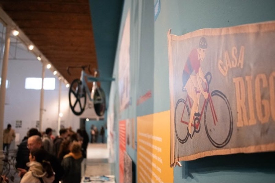 Desde este mes, en el corredor principal del Complejo Cultural del Viejo Mercado ya se encuentra habilitada "Experimenta en Bicicleta".