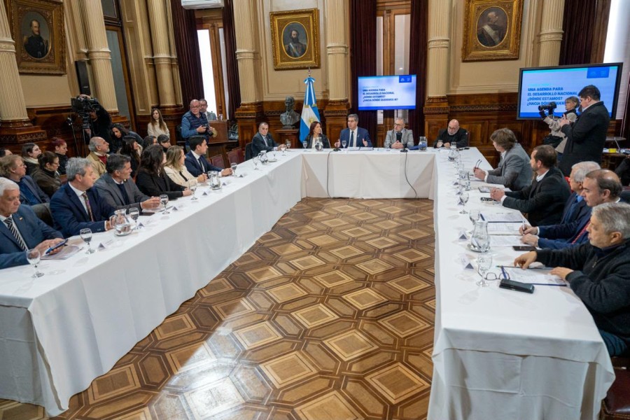 Ferrazzini advirti&oacute; sobre la p&eacute;rdida de capacidad productiva y empleo y plante&oacute; la necesidad de transformar las oportunidades que ofrecen la energ&iacute;a y la miner&iacute;a en desarrollo de proveedores y mayor valor agregado nacional. (FOTO FISFE)