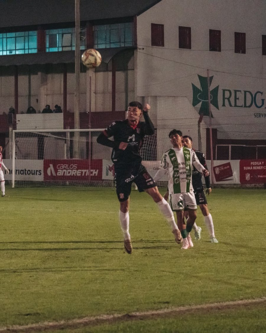 RENDIDOR. Martino Uriona tuvo otro buen partido.