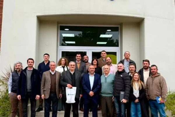 Bella Italia: reuni&oacute;n en Litoral Gas, la Comuna local tambi&eacute;n particip&oacute;