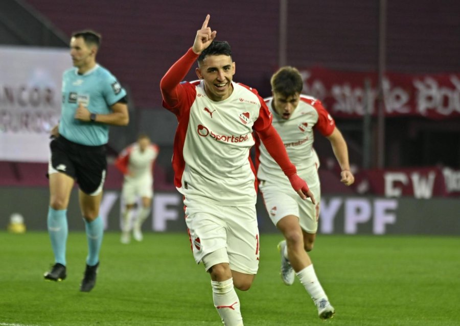 EL ROJO SUPER&Oacute; AL GRANATE