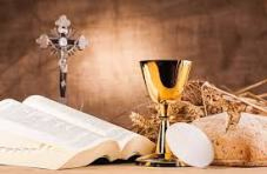 La Iglesia parroquial difundi&oacute; horarios de celebraciones.