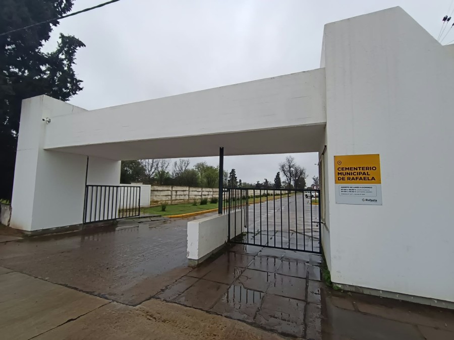 El canal est&aacute; a cargo del personal administrativo de la dependencia.