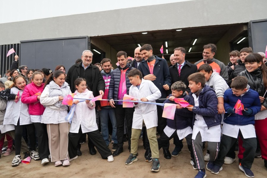 El momento previo al ingreso (Foto Gobierno de Santa Fe).