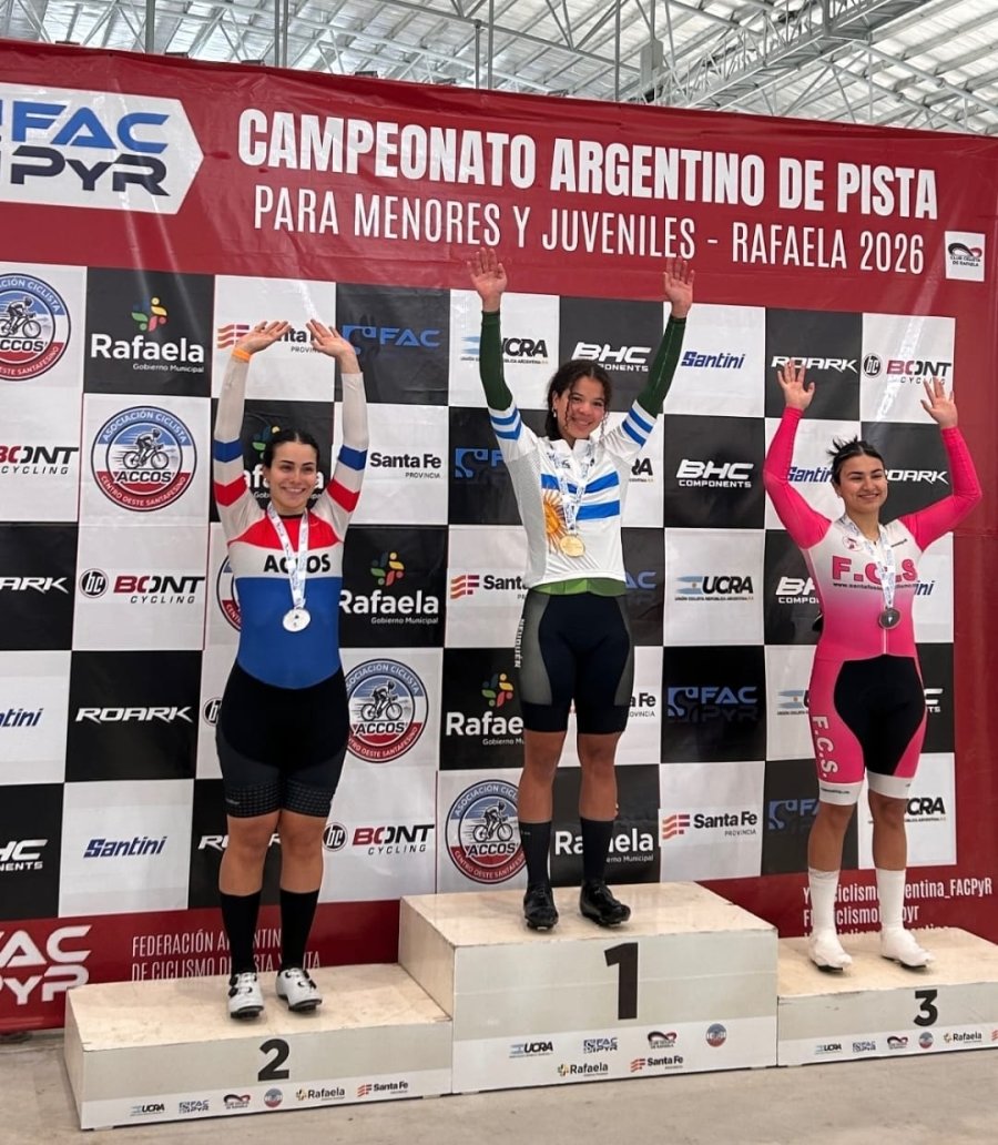 Emilia Vaira, medalla de plata para ACCOS en damas junior de la velocidad.