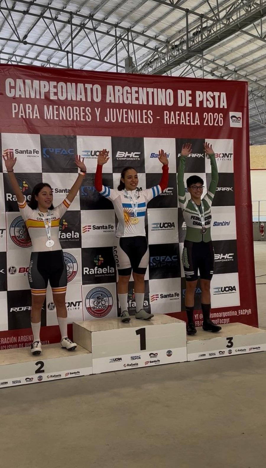Julia Lambert gan&oacute; entre las juniors la prueba de persecuci&oacute;n.
