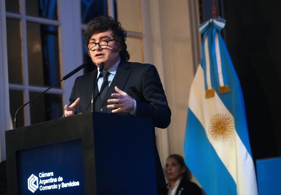 Milei el jueves al disertar en la C&aacute;mara Argentina de Comercio y Servicios.