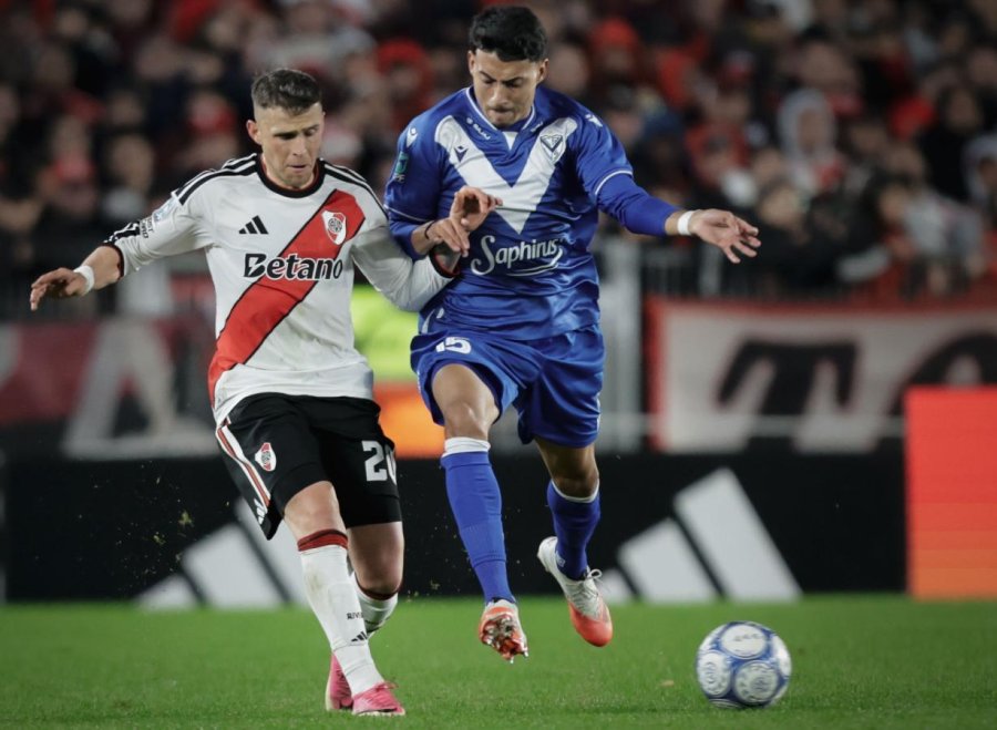 RIVER Y V&Eacute;LEZ TERMINARON A MANO