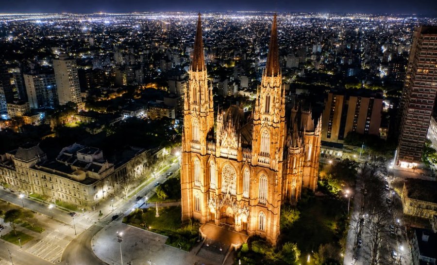 La Catedral de La Plata fue elegida la m&aacute;s linda del mundo.