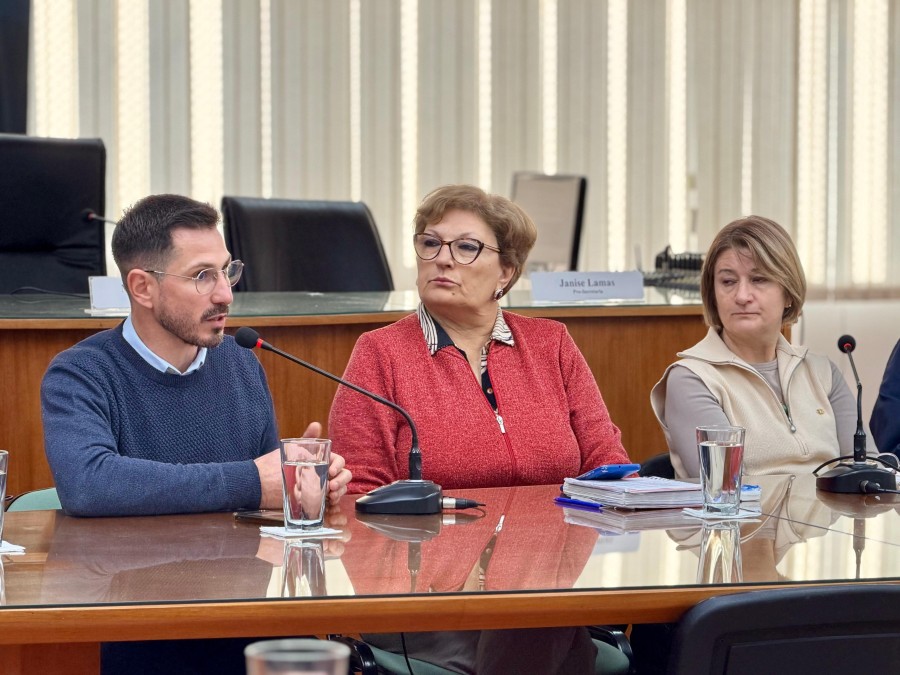 Aversa descart&oacute; la posibilidad de crear un &aacute;rea especial para atender los veh&iacute;culos del transporte social, en parte ante la delicada situaci&oacute;n de las finanzas municipales por la falta de actualizaci&oacute;n de la UCM. (FOTO PRENSA CONCEJO)