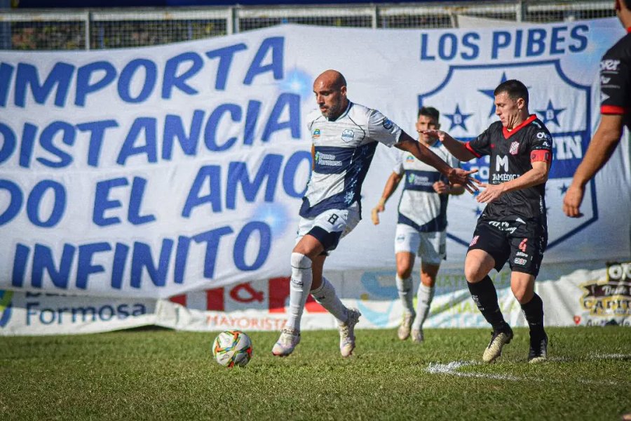 DEL DOMINGO. 9 de Julio no pudo ante el puntero.
