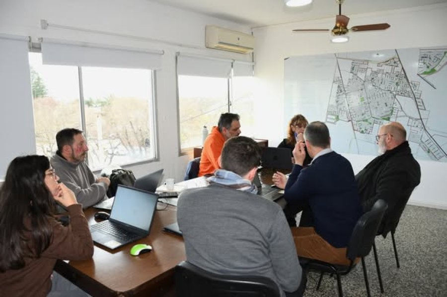 El encuentro de los ediles con el funcionario municipal.