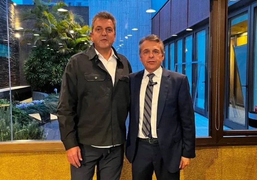El ex candidato presidencial y m&aacute;ximo referente del Frente Renovador a nivel nacional, Sergio Massa, reapareci&oacute; p&uacute;blicamente para acompa&ntilde;ar a Diego Giuliano. (FOTO FR)