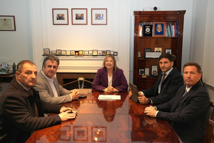ENCUENTRO CON MONTEOLIVA. "Para nosotros sostener como m&eacute;todo de trabajo la anticipaci&oacute;n y planificaci&oacute;n es clave para conseguir buenos resultados en materia de seguridad&rdquo;, remarc&oacute; Pullaro.