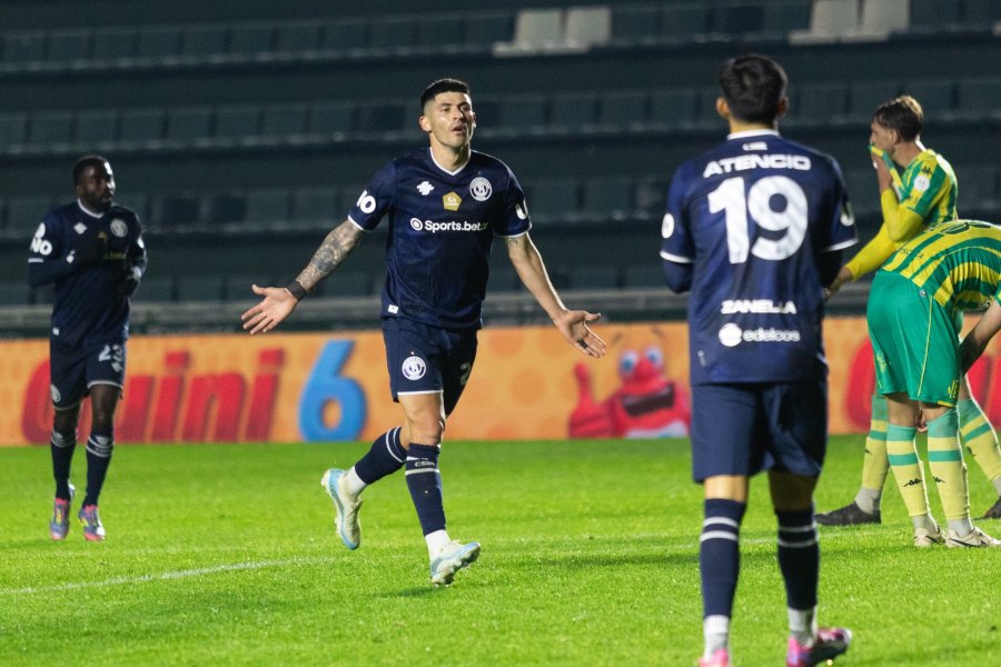SIGUE ADELANTE. Independiente Rivadavia quiere defender el t&iacute;tulo.