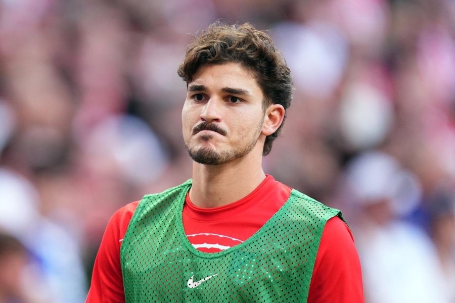 JULI&Aacute;N &Aacute;LVAREZ
