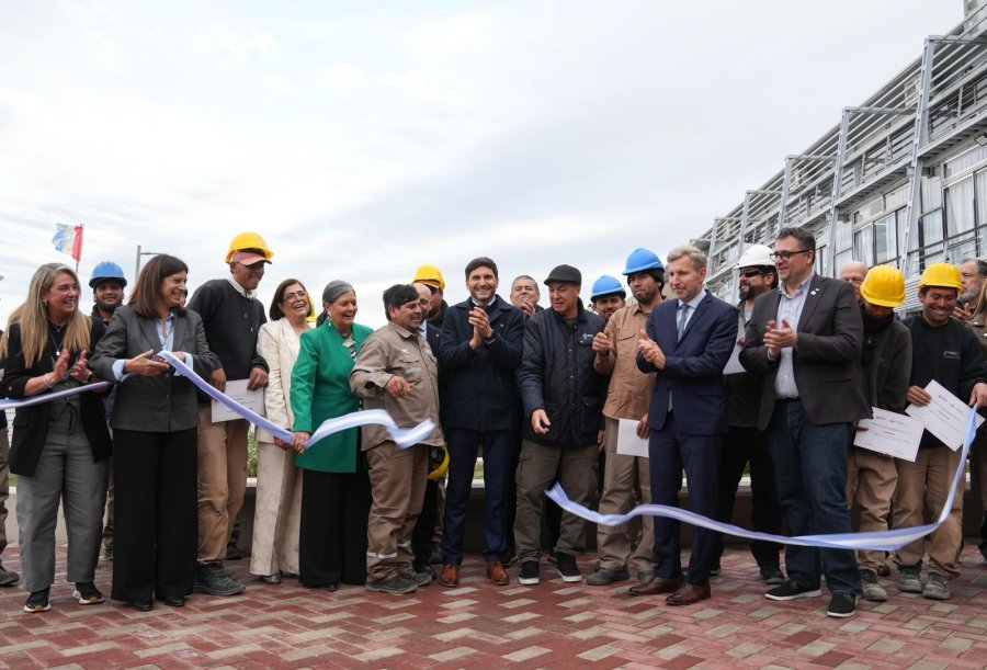 ACTO. &ldquo;Santa Fe puede mostrar obra p&uacute;blica sin corrupci&oacute;n. Tenemos un Estado equilibrado y ordenado, y cuando la econom&iacute;a arranque, va a ser la provincia que todos so&ntilde;amos&rdquo;, destac&oacute; Pullaro.