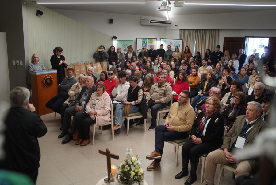 El Encuentro Interreligioso se desarroll&oacute; en el Auditorio de la Sociedad Rural. (FOTO PRENSA SRR)