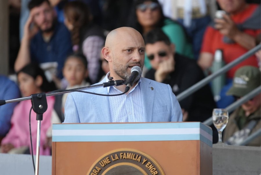 El ministro Puccini acompa&ntilde;&oacute; expl&iacute;citamente el reclamo del presidente de la Sociedad Rural, Leonardo Alassia por las retenciones.
