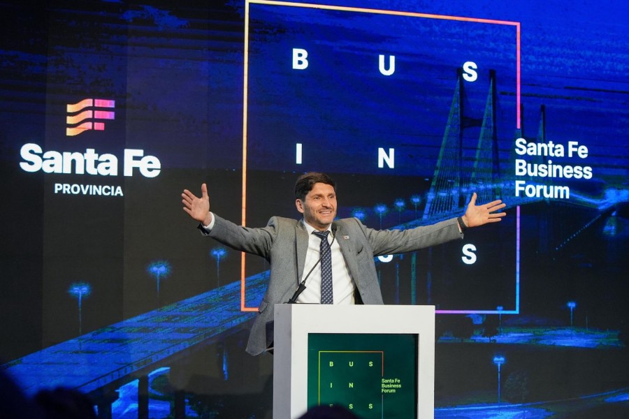 Pullaro inaugur&oacute; la edici&oacute;n 2026 del Santa Fe Business Forum.