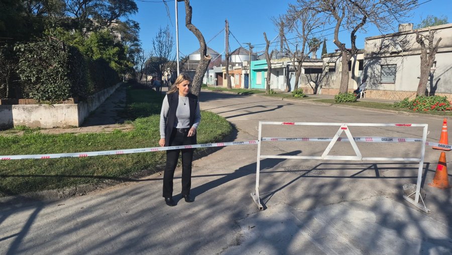 Zulma Maciel observando un sector a intervenir.