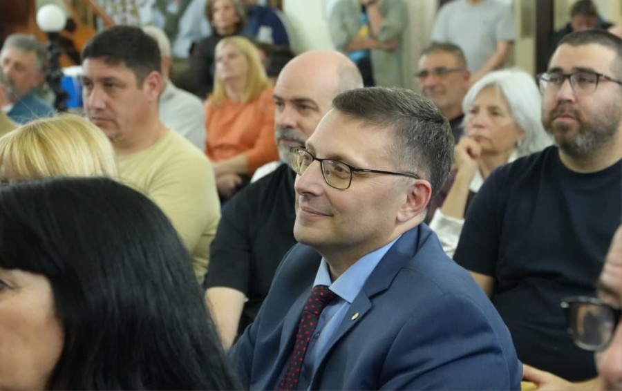El concejal M&aacute;rsico, del PDP, fue uno de los que asisti&oacute; a la presentaci&oacute;n del libro de Bonfatti. (FOTO NICO GRAMAGLIA)