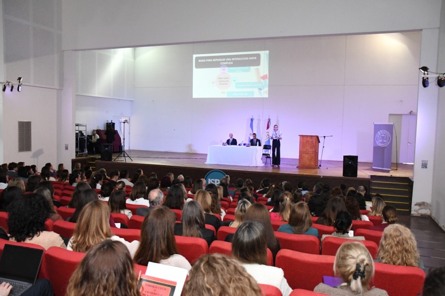 La Jornada Acad&eacute;mica sobre Derecho Privado se llev&oacute; a cabo en el Auditorio del Instituto del Profesorado. (FOTO MARIO LIOTTA)