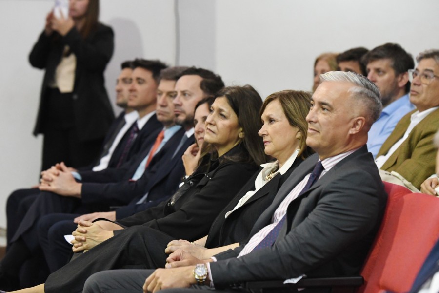 La propuesta del Colegio de Magistrados de la Provincia y del Colegio de Abogados de Rafaela registr&oacute; una importante convocatoria. (FOTO MARIO LIOTTA)