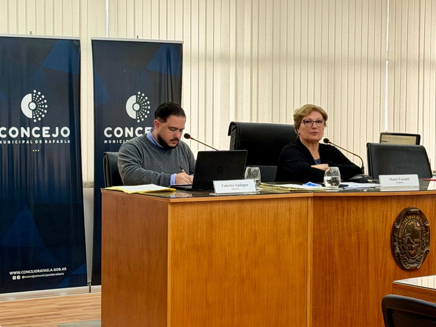 En un hecho inusual, la presidenta del Concejo, Mabel Fossatti debi&oacute; definir la votaci&oacute;n sobre el proyecto de los concejales libertarios vinculado a los discursos de odio.