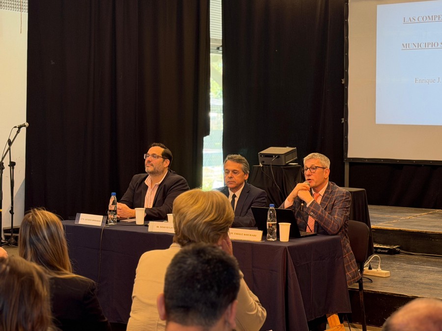 Mohamad, Giuliano y Marchiaro disertaron ante concejales de las ciudades de los departamentos Castellanos y San Crist&oacute;bal. (FOTO PRENSA CONCEJO RAFAELA)