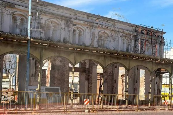 Despu&eacute;s de 9 a&ntilde;os, se vuelve a transitar la vereda de los ex Almacenes Ripamonti