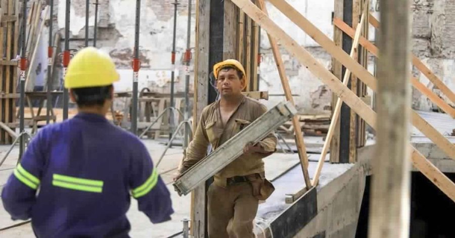 CONTINUA LA CAIDA. El sector de la construcci&oacute;n no logra repuntar pese a un leve avance en el acumulado anual.