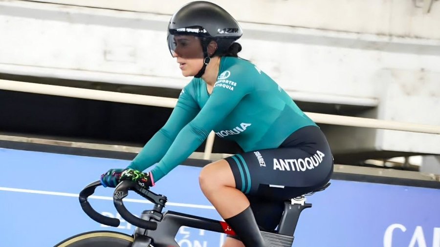 CAMBIO DE BICI. Ahora Paj&oacute;n se pas&oacute; a los vel&oacute;dromos techados.