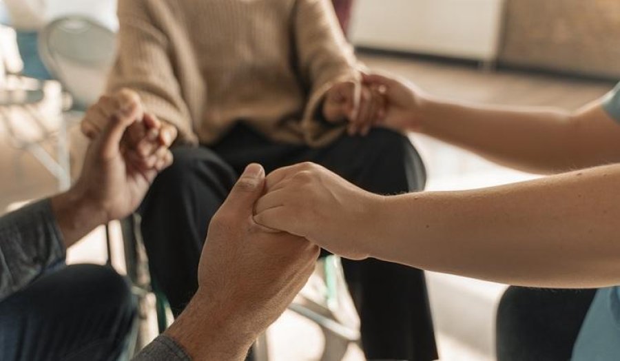 Se impulsa el acompa&ntilde;amiento para prevenir que la desesperanza siga cobr&aacute;ndose vidas.