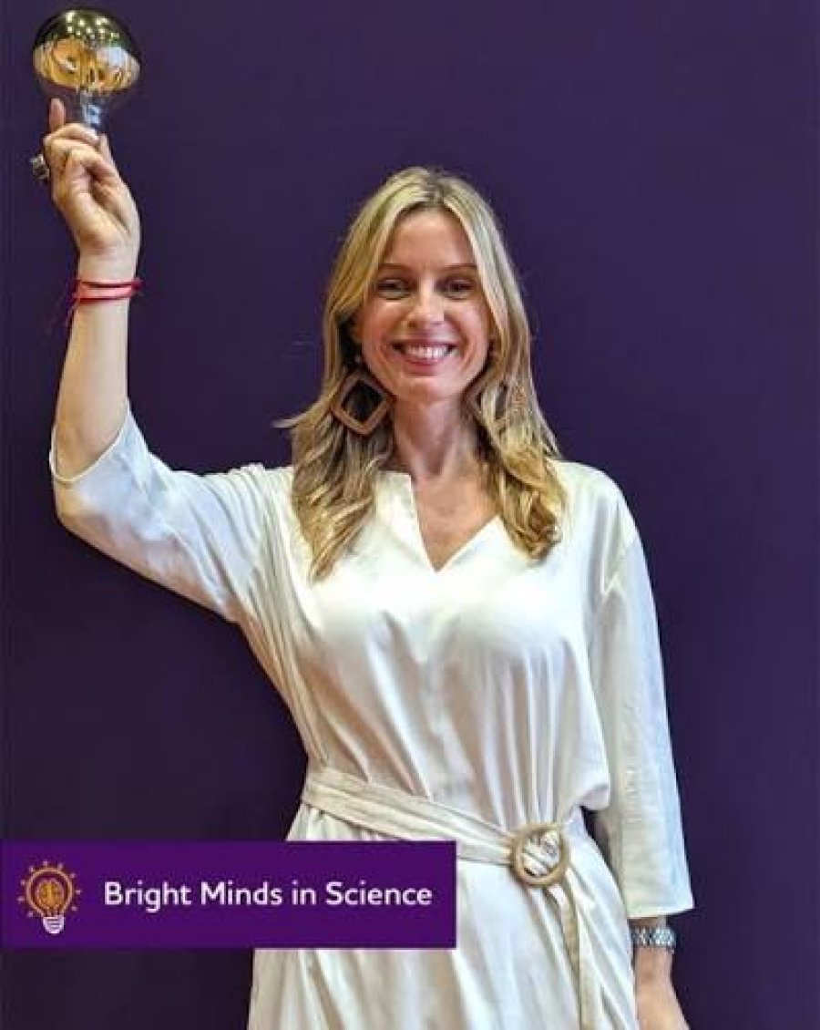 Dra. Luc&iacute;a Crivelli.
